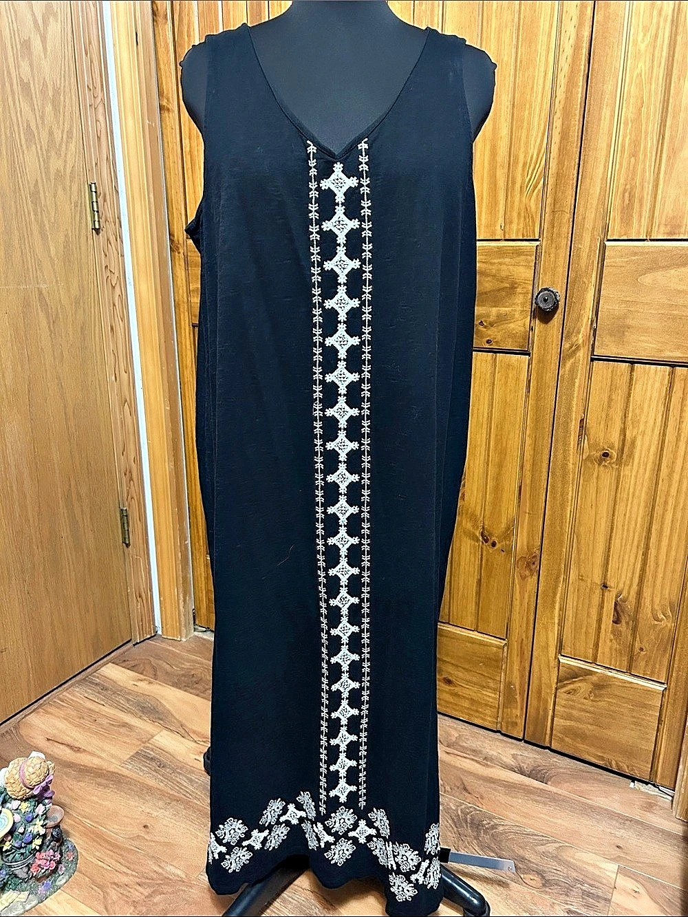 J. Jill Embroidered Maxi Dress in Black & White XL Petite used condition
